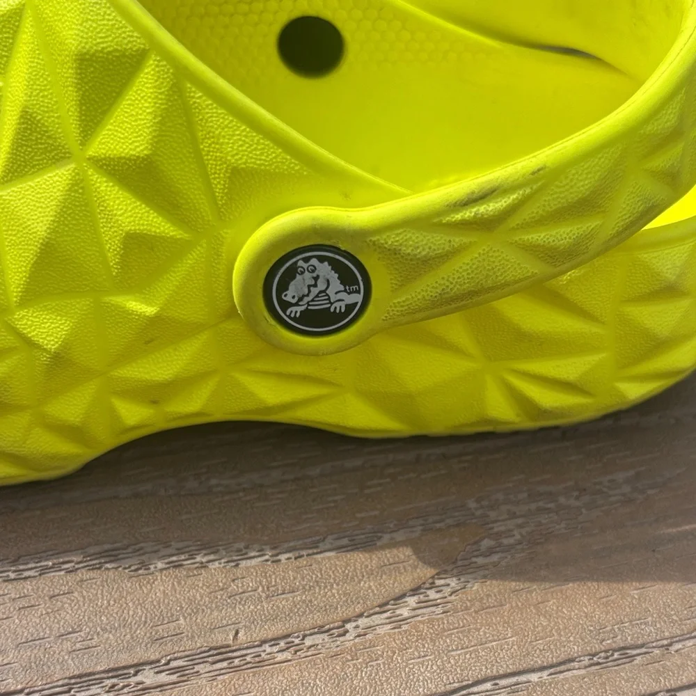 CROCS Kids Bright Yellow Textured Clog